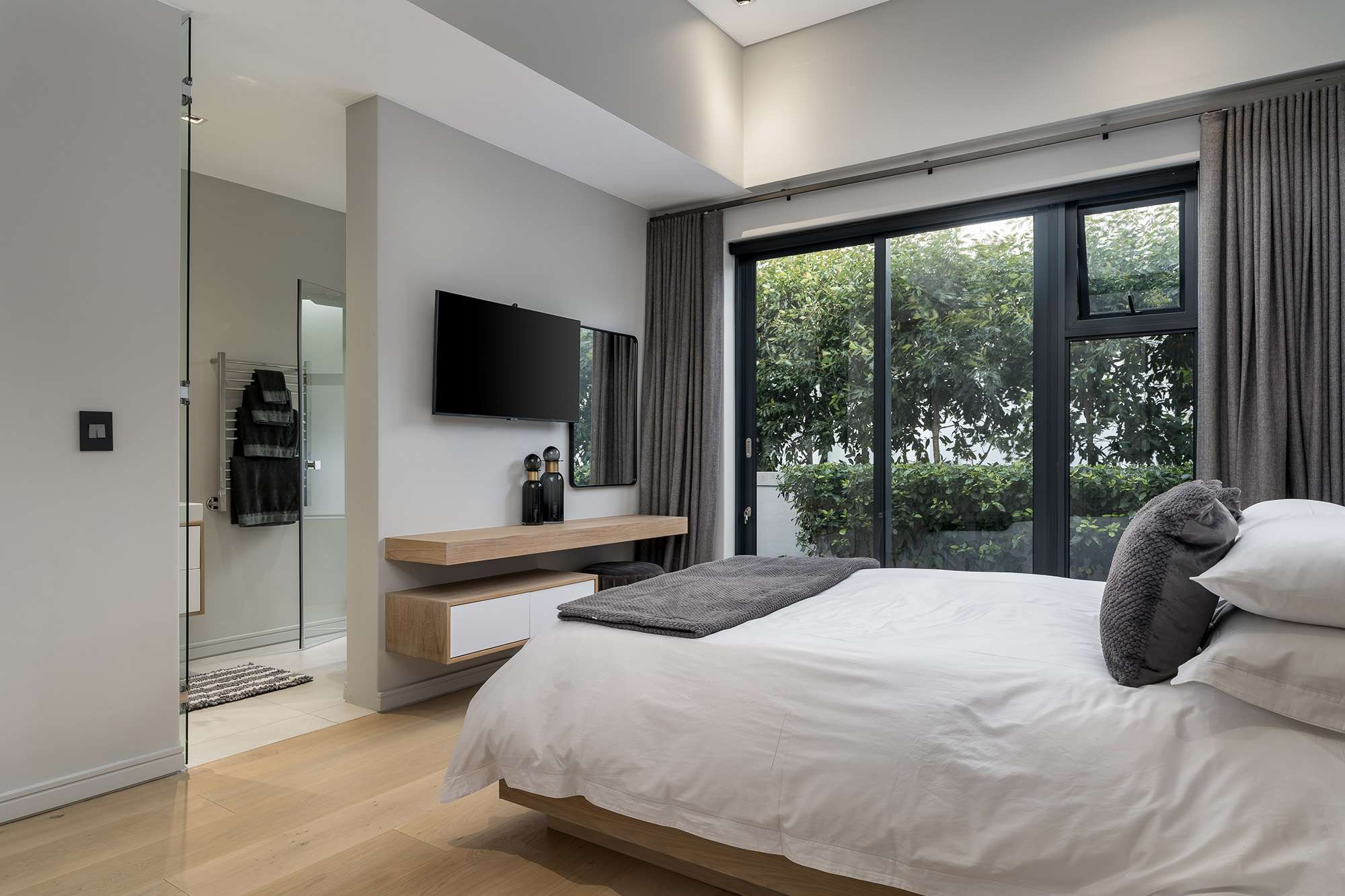 298 Val de Vie • iCON Architects Portfolio