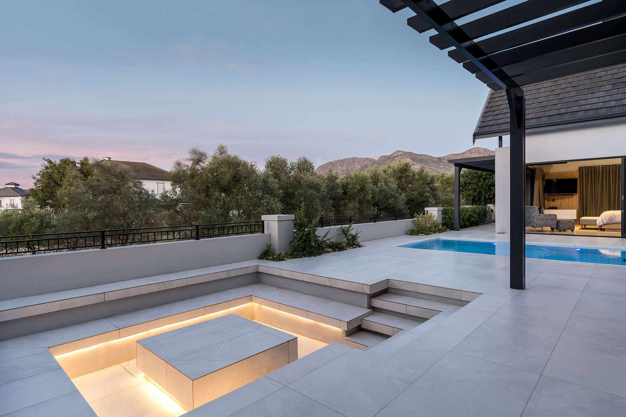 298 Val de Vie • iCON Architects Portfolio
